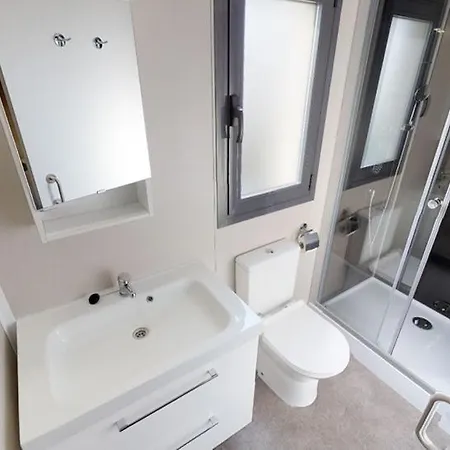 Portuondo Parking Gratuito פארק נופש 2*