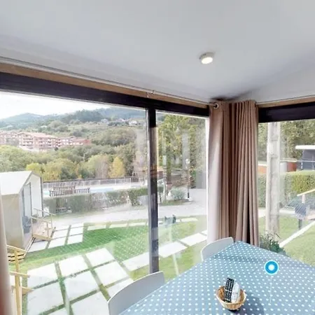 פארק נופש Portuondo Parking Gratuito מונדקה