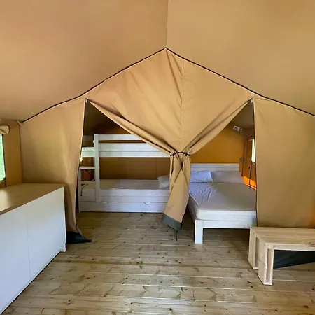 Portuondo Parking Gratuito Parque de vacaciones 2*