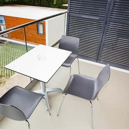 Portuondo Parking Gratuito 2* מונדקה