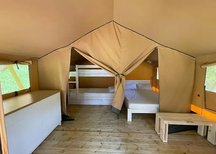 Portuondo Parking Gratuito Parque de vacaciones 2*